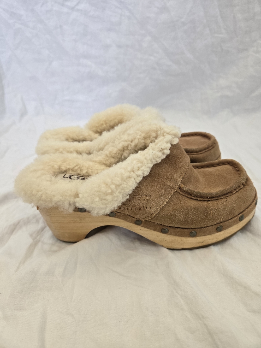 Ugg Clogs Slip On Shoes Sz 6 Women Tan Suede Faux Fur Lined